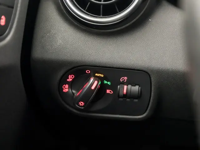 Audi A1 Sportback 1.4 TFSI S-Line Sport 2013 Benzine 26