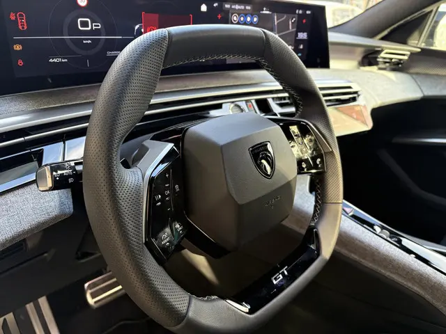 Peugeot 3008 1.2 Hybrid 145 GT 2025 Hybride Benzine 20