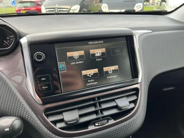 Peugeot 2008 1.2 PureTech Style 2015 Benzine 26