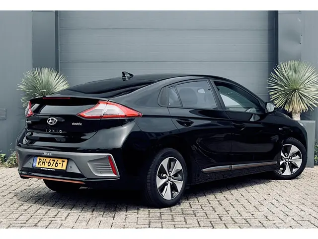 Hyundai IONIQ Premium EV 2018 Elektrisch 13