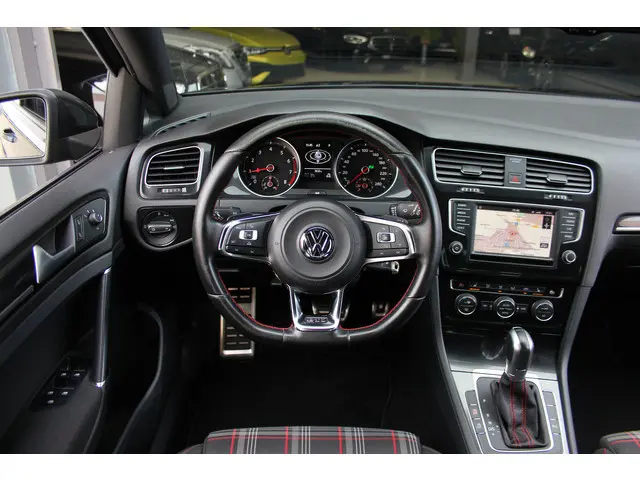Volkswagen Golf 2.0 TSI GTI 2015 Benzine 18