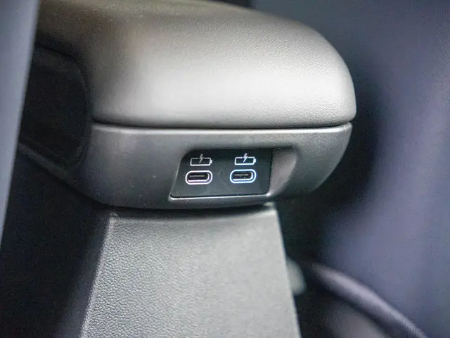 MINI 5-Deurs Cooper C 2024 Benzine 39