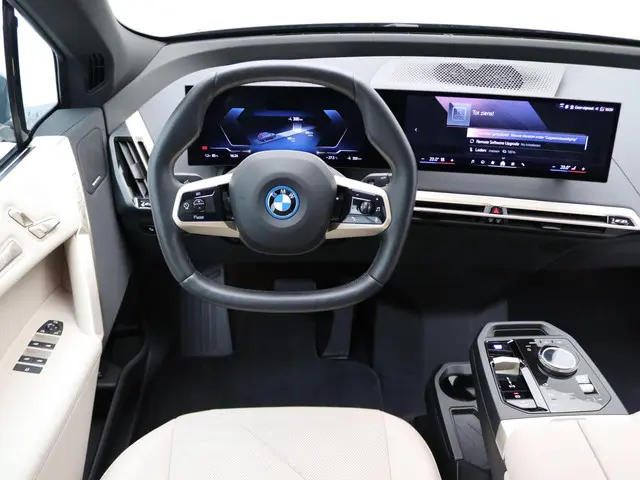BMW iX xDrive40 2024 Elektrisch 21