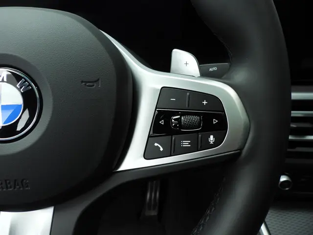 BMW 3 Serie Sedan 330d xDrive 2024 Diesel 15