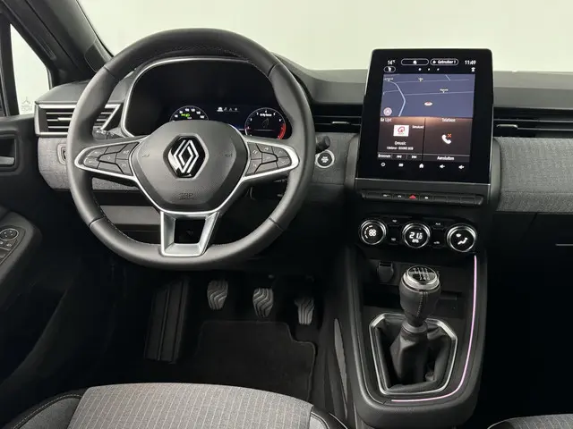 Renault Clio 1.0 TCe 90 GPF techno 2024 Benzine 28