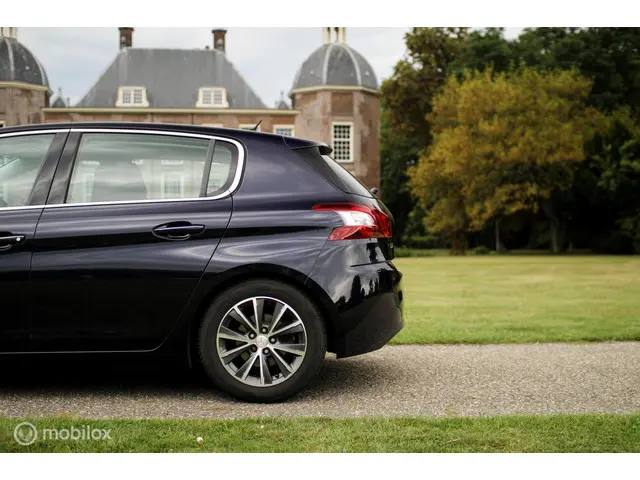 Peugeot 308 1.6 THP Première | NAP | 2013 Benzine 11