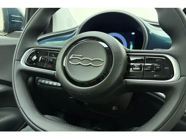 Fiat 500 1.0 Hybrid Torino Launch Edition 2026 Benzine 23