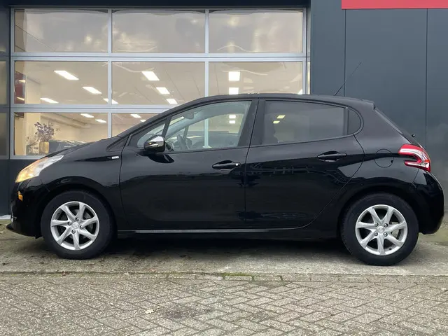 Peugeot 208 1.2 PureTech Style 2015 Benzine 5