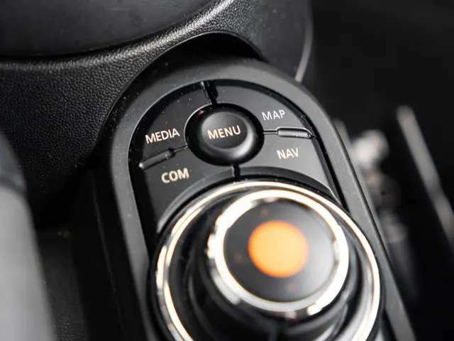 MINI 3-Deurs Cooper 2021 Benzine 23