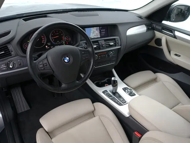BMW X3 xDrive28i M Sport Aut- 2012 Benzine 2