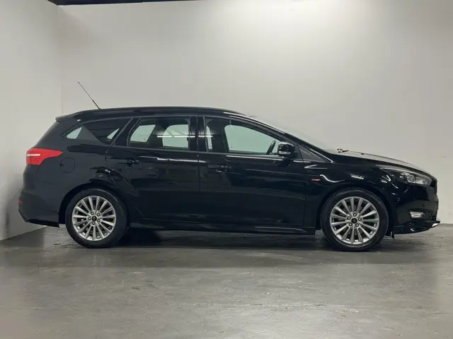 Ford Focus Wagon 1.5 ST-Line 2017 Benzine 5