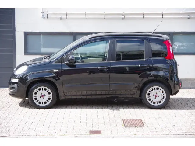 Fiat Panda 0.9 TwinAir Lounge 2013 Benzine 17