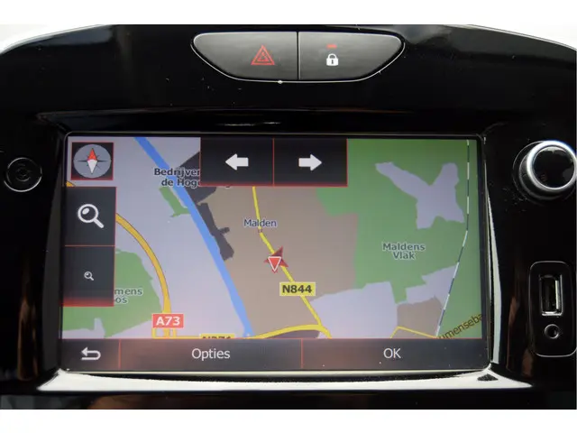 Renault Clio 0.9 TCe Limited 2018 Benzine 27