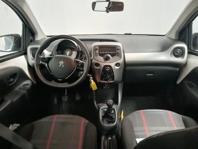 Peugeot 108 1.0 e-VTi Active - Airco - Schade 2016 Benzine 11