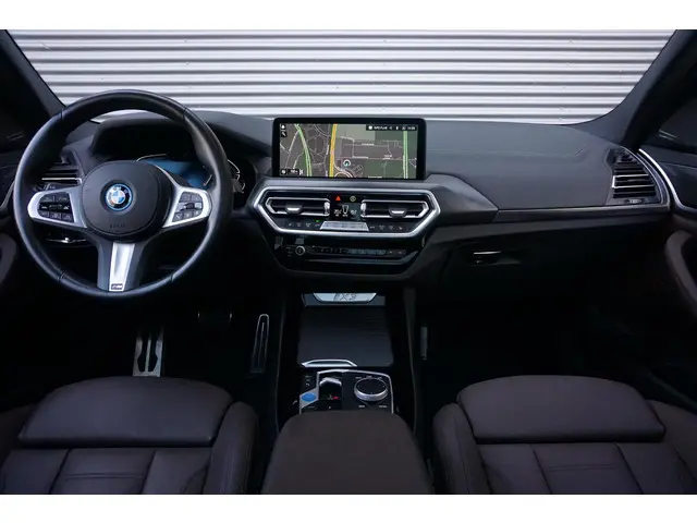 BMW iX3 80 kWh 2023 Elektrisch 9