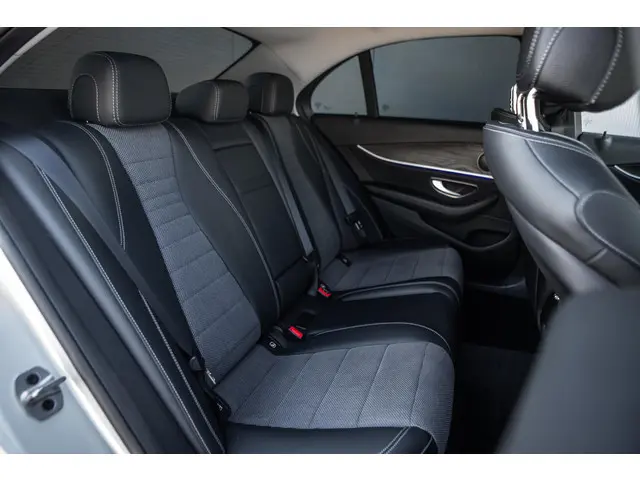 Mercedes-Benz E-Klasse 200 Premium Plus 2018 Benzine 13