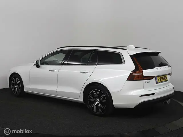 Volvo V60 2.0 B3 Essential| Camera | Trekhaak 2023 Benzine 66