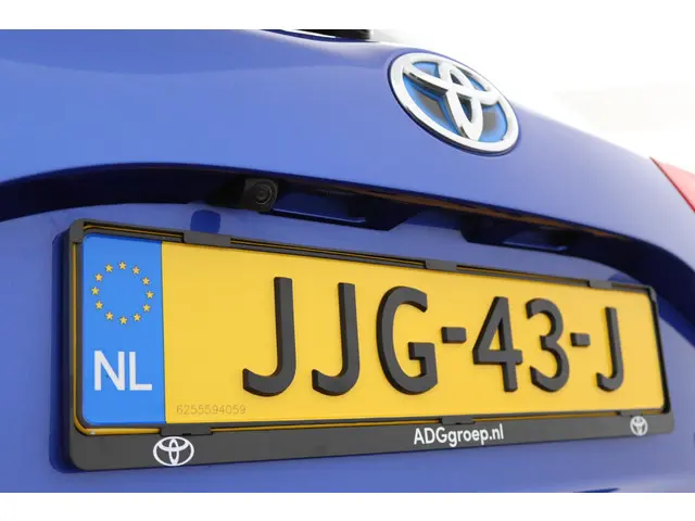 Toyota Yaris 1.5 Hybrid Design 2018 Hybride Benzine 39