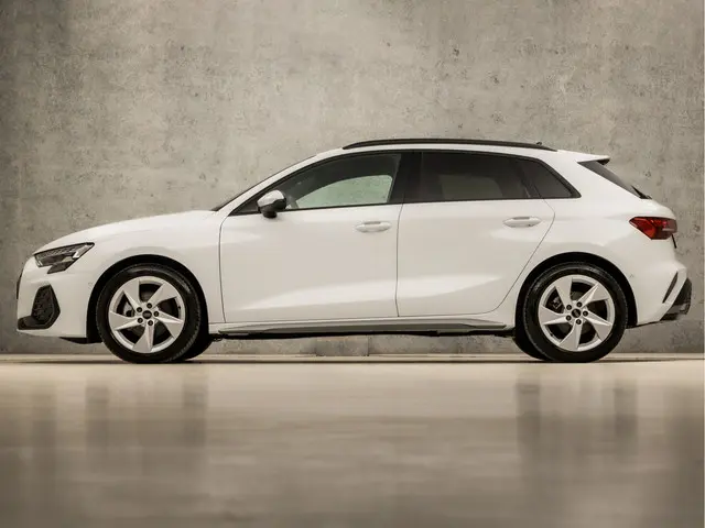 Audi A3 Sportback 30 TFSI S-Line Sport 2025 Benzine 2