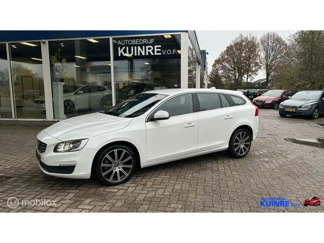 Volvo V60 2.0 T3 Momentum 2017 Benzine 2