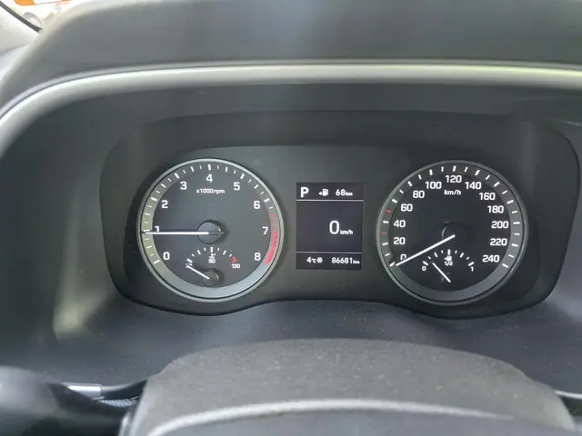 Hyundai Tucson 1.6 VERKOCHT 2018 Benzine 12