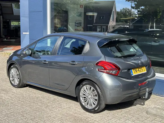 Peugeot 208 1.2 82 PK Allure 2016 Benzine 4
