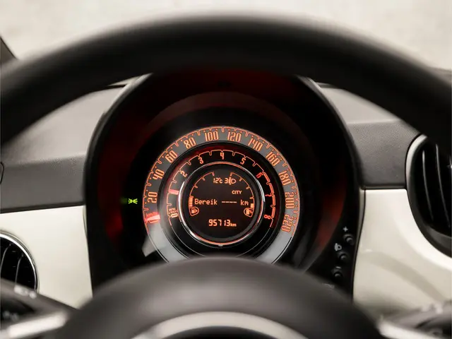 Fiat 500 1.0 Hybrid Dolcevita 2021 Benzine 21