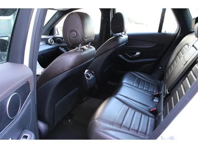 Mercedes-Benz GLC 220 d 4MATIC Prestige 2015 Diesel 15