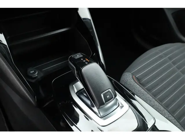 Peugeot 208 1.2 PureTech Active - Automaat 2022 Benzine 8