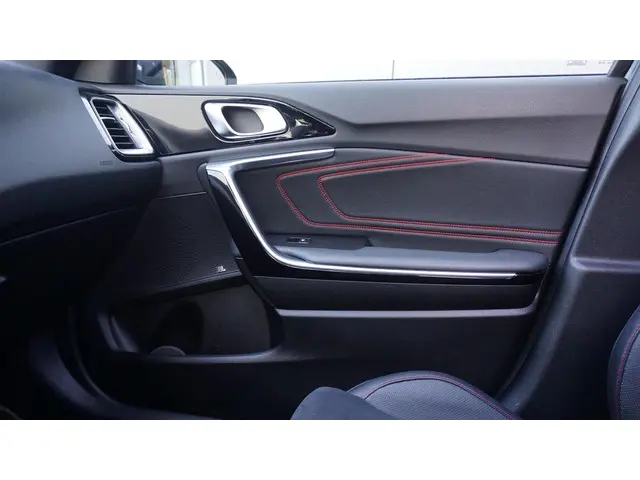 Kia ProCeed 1.6 T-GDI 205pk GT 2019 Benzine 49