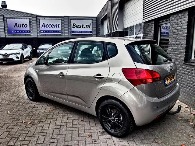 Kia Venga 1.4 CVVT Plus Pack 2012 Benzine 34