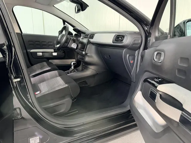 Citroën C3 1.2 Automaat, CarPlay S&S Shine 2017 Benzine 10