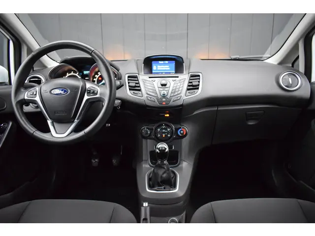 Ford Fiesta 1.0 EcoBoost Titanium 2014 Benzine 6