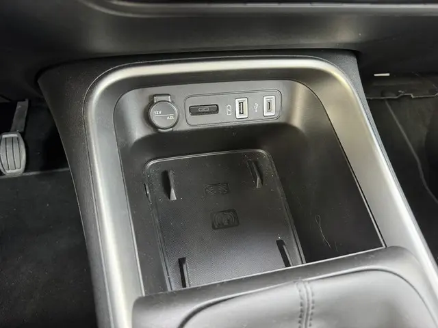 Jeep Avenger 1.2 Altitude 2024 Benzine 27