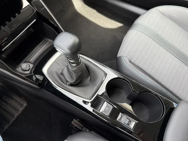 Peugeot 208 1.2 PureTech 100 Allure 2024 Benzine 22