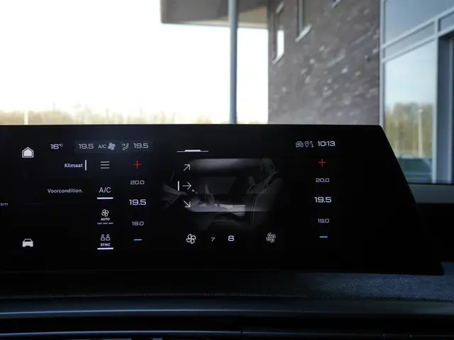 Peugeot e-3008 Allure 73 kWh 2025 Elektrisch 23