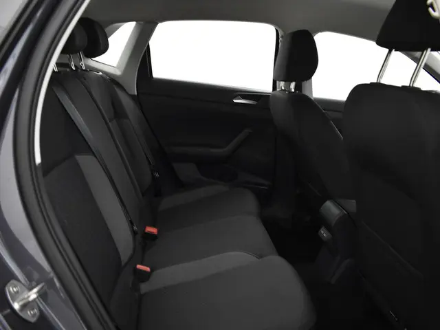 Volkswagen Polo 1.0 Tsi 95pk Life Business 2023 Benzine 7