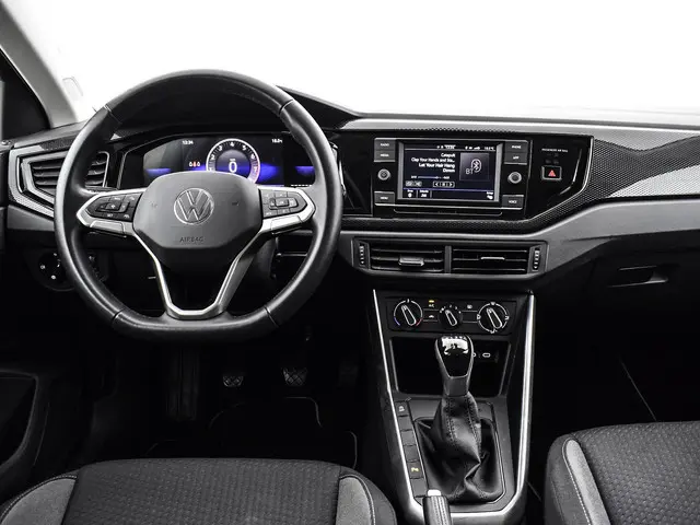 Volkswagen Polo 1.0TSI/95PK Life 2023 Benzine 3