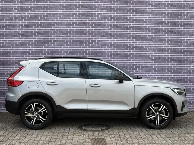 Volvo XC40 2.0 B4 Plus Dark 2024 Benzine 28