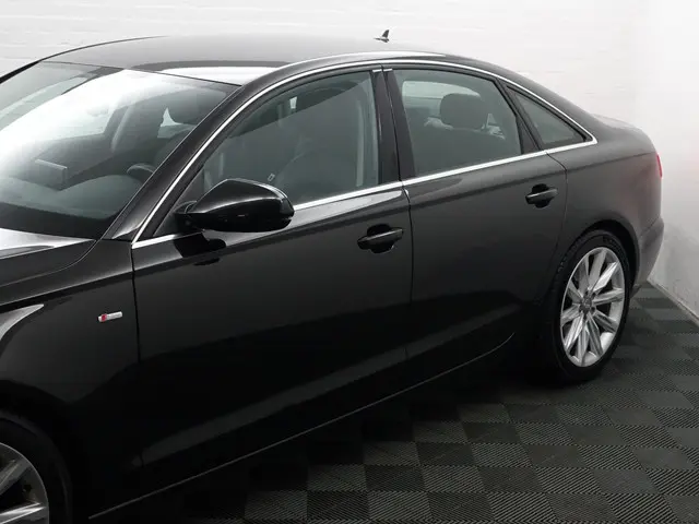 Audi A6 Limousine 2.0 TFSI S Line Aut- 2015 Benzine 33