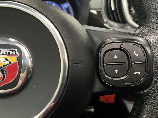 Abarth 500C 1.4 T-Jet Abarth 595 2018 Benzine 18
