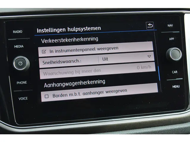 Volkswagen T-Roc 1.5 TSI Sport 2018 Benzine 28