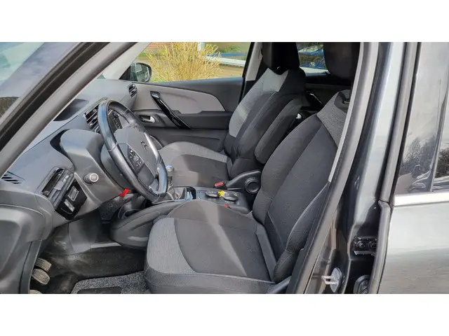 Citroën C4 Picasso 1.2 PureTech Selection 2017 Benzine 3