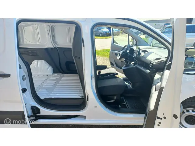 Citroën Berlingo bestel 1.5 BlueHDi 100 S&S L1 2024 Diesel 9