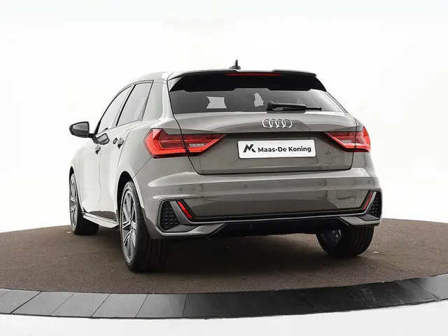 Audi A1 Sportback 30 TFSI 116pk S Edition 2025 Benzine 24