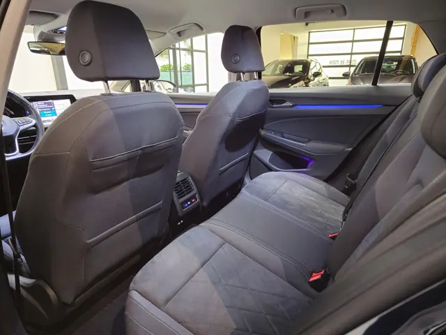 Volkswagen Golf 1.4 eHybrid Style 2020 Hybride Benzine 20