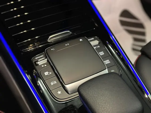 Mercedes-Benz GLA 200 AMG|PANO|SFEER|MEMORY 2021 Benzine 21