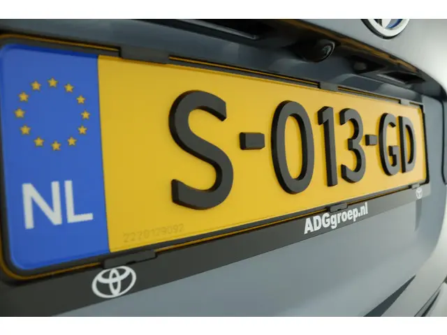 Toyota C-HR 1.8 Hybrid Executive 2022 Hybride Benzine 40