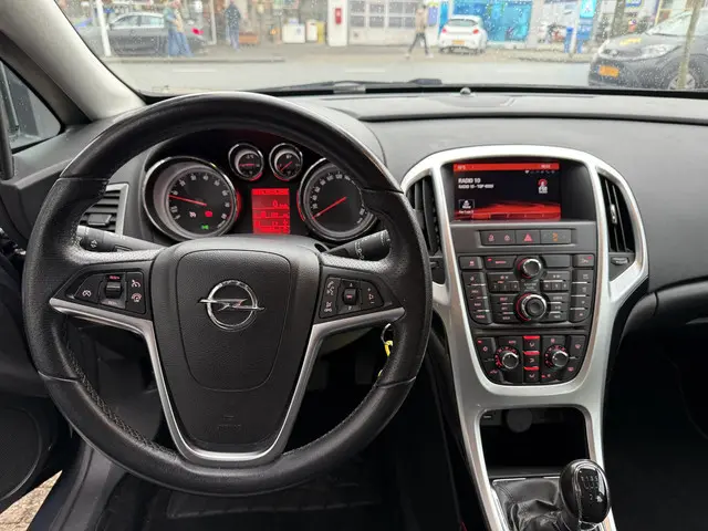 Opel Astra Sports Tourer 1.4 Turbo Cosmo 2014 Benzine 7
