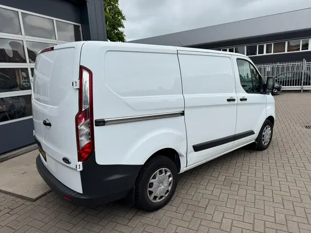 Ford Transit Custom 270 2.2 TDCI L1H1 Trend 2015 Diesel 5